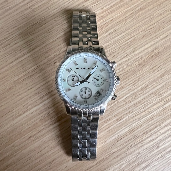 Michael Kors Chronograph Ritz - Stainless Steel Bracelet Watch - Silver (5020) - Picture 4 of 5